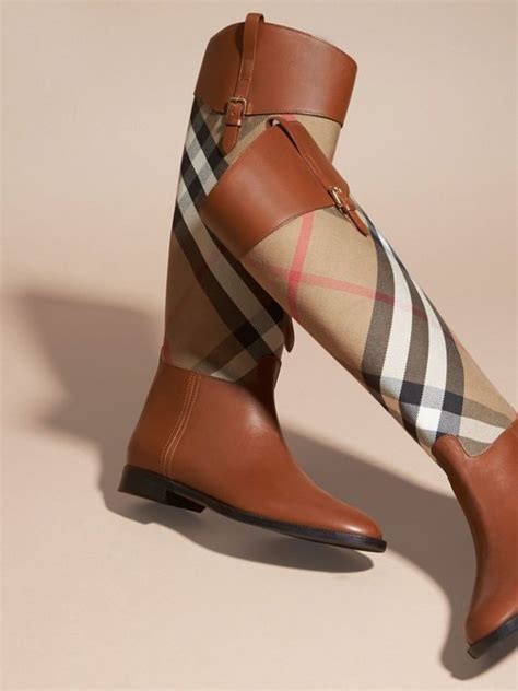 used burberry womens boots